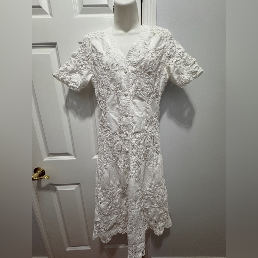 Elegant White battenberg lace dress size small